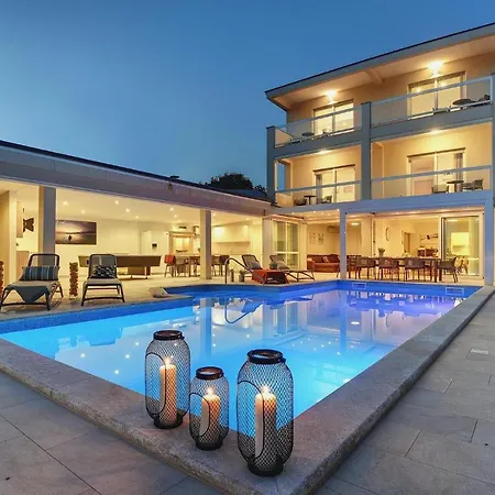 Klen Holiday home